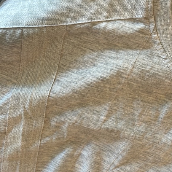 Buffalo gray shirt sleeved Tee - Picture 4 of 6